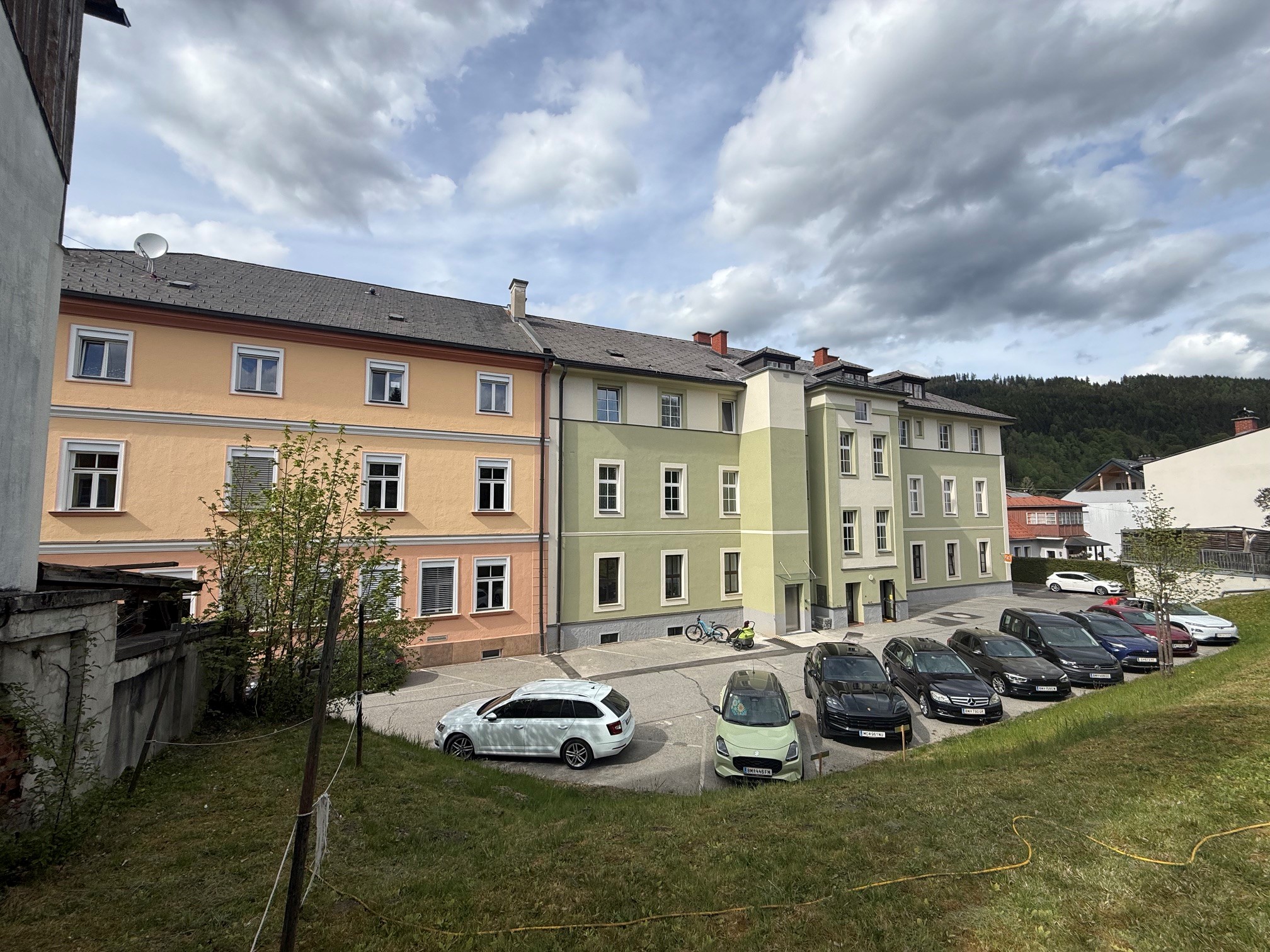 Panorama der Musikschule und des Pflegeheims Mürzzuschlag