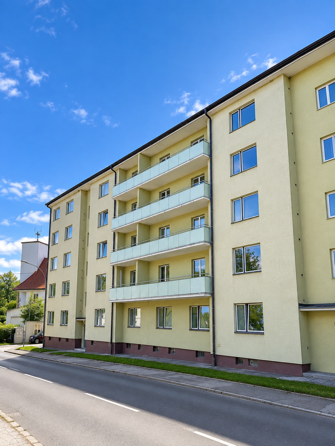 Wohnhaus in der Grössingstraße mit Balkonen