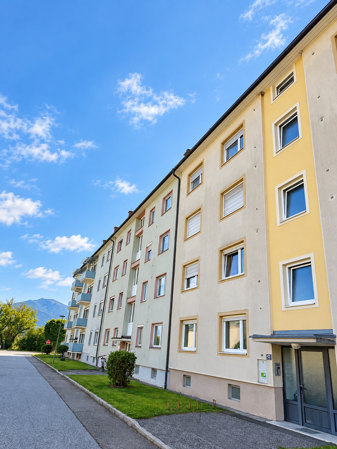 Weitere Ansicht eines Wohnhauses am Hangweg